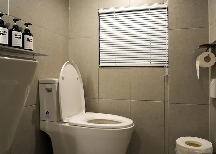 Habitación en casa particular 루미방배스테이,사당역,이수역,공항버스,도보8분,독채,최대6인,퀸침대3개,이태원,명동,동대문,강남,홍대,코엑스 *